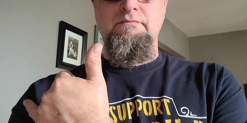 Love the gear Canadian blue