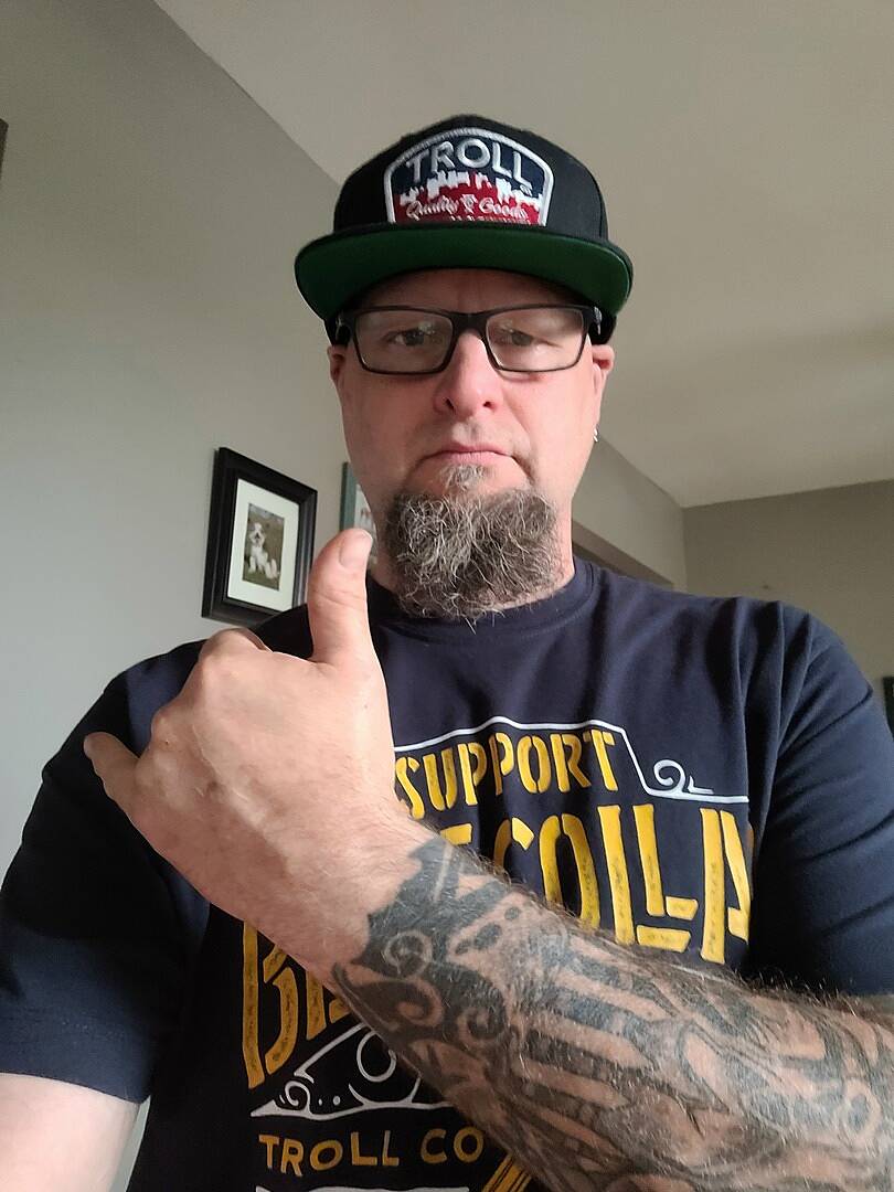 Love the gear Canadian blue